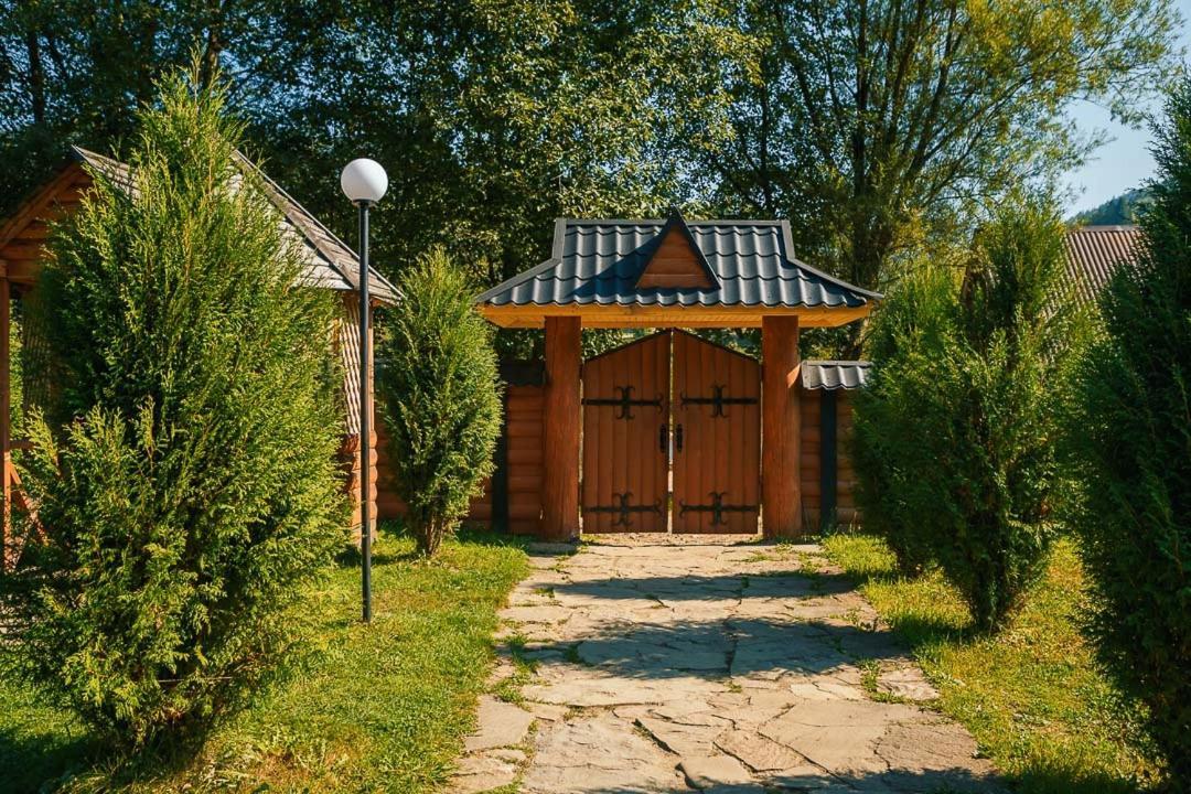 Gorycvit Hotel Verkhniy Yasenov Exterior photo